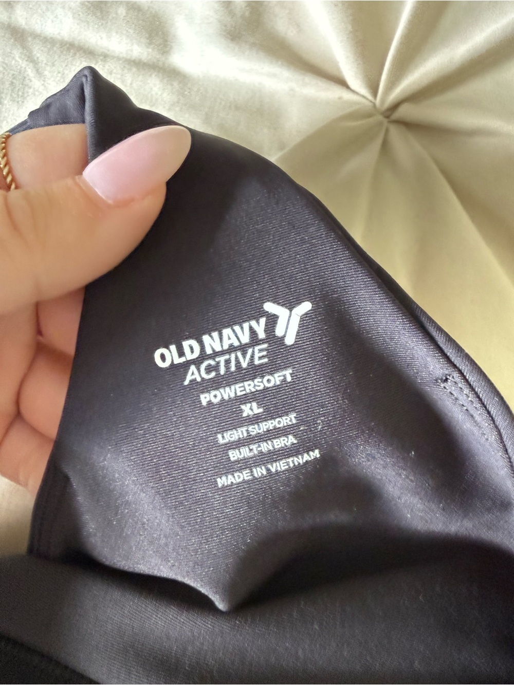 Women’s Old Navy Active Powersoft Built in Bra Crop Top - Picture 3 of 3